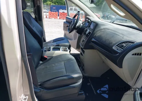 2014 Chrysler Town & Country Touring z USA, uszkodzony, nr VIN 2C4RC1BG3ER436319